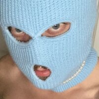 violetskyofficial's Offline Chat Room