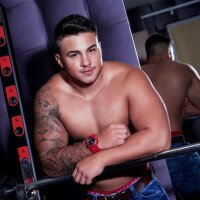 javicute4u's Offline Chat Room