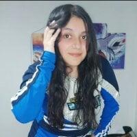 Vittoria_love's Offline Chat Room