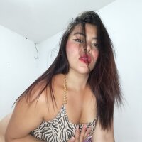 kendraBlue_ Adlı Modelin Çevrimdışı Sohbet Odası