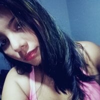 Violet_Saenz Adlı Modelin Çevrimdışı Sohbet Odası