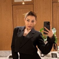LorieGiang webcam model