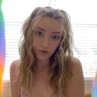 BlondexxxBabe's Offline Chat Room