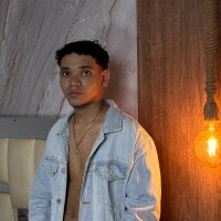 lord_jamess_ webcam model