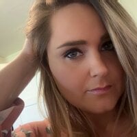 Blondie955 model avatar