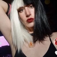 Shanaynay's Offline Chat Room