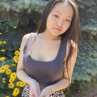 Melissacute433 fully nude on webcam for live porn video chat