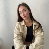 AdelineVio offline chatrum