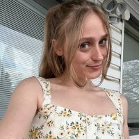 lydiapeachxxx's Profile Pic