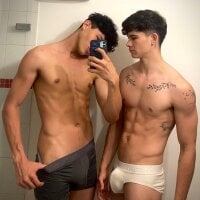 2Amateur_Guys webcam model