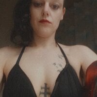 Hornyfucker86's Offline Chat Room