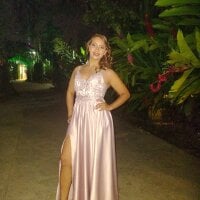 blondefloxy_'s Offline Chat Room