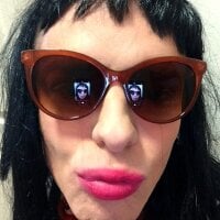 TransNicoleLive's Offline Chat Room