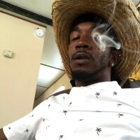 Bigdickbaby22's Offline Chat Room