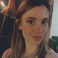 hot_banana_'s Offline Chat Room