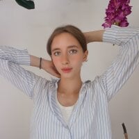 RayeHeggs webcam model