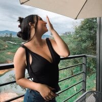 Mia_Thompson14 webcam model
