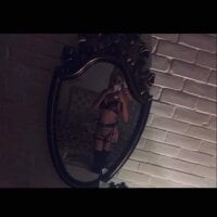 Tiffany989's Offline Chat Room