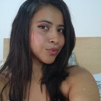 isabella_stom's Offline Chat Room