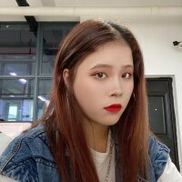 Madisonzora's Offline Chat Room