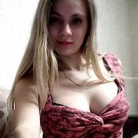 KatyaMagnifique's Offline Chat Room