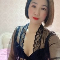 laur_520 Adlı Modelin Çevrimdışı Sohbet Odası