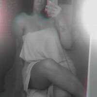 Anamari22's Offline Chat Room