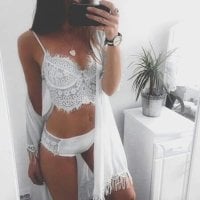 AdeleStokes офлайн чат стая