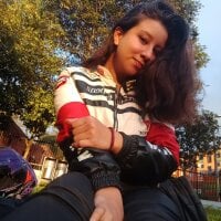 Chloe-love_ webcam model