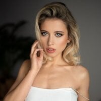 SweetyKitty18Live Webcam