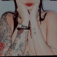 Triogirlhorny_ model avatar