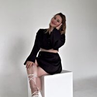 غرفة دردشة AraHendry دون اتصال