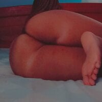 chocolate_feet_girl's Offline Chat Room