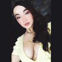 Emily_exotic's Profile Pic