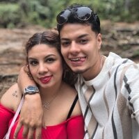 Young_and_Milf22 webcam
