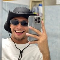 Twinks_Bigcock_'s Avatar Pic