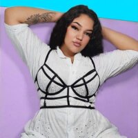 larissa_19's Offline Chat Room