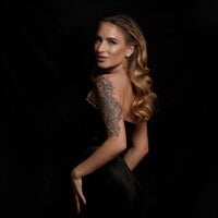 DeboraHorny model avatar