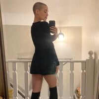 cumslutt32's Offline Chat Room