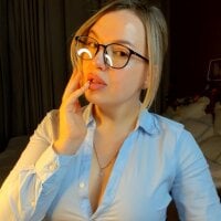 Nikki_Kai webcam model