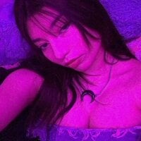 DemoniaRojita's Offline Chat Room