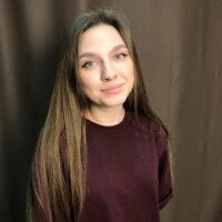 AgatheLavoie Adlı Modelin Çevrimdışı Sohbet Odası