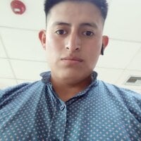 99huesos webcam model