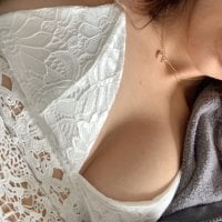 jizzzzzyy's Offline Chat Room