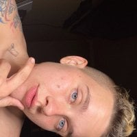 Lesbian_Freakk – Offline chatovacia miestnosť