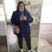 LauraBrant's Offline Chat Room