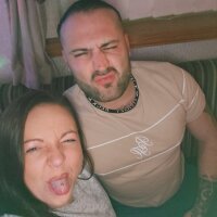 Kinky-Couple87's Offline Chat Room