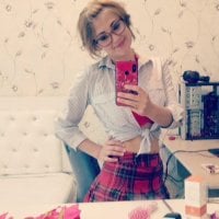 Lina_Fierr's Offline Chat Room