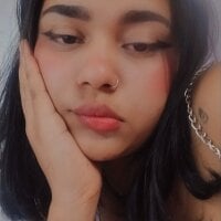 Lara_0124 webcam model