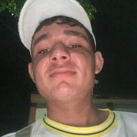 elcalienticooo webcam model